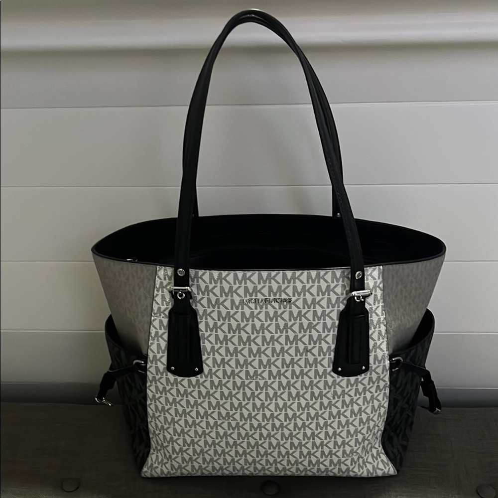 Michael Kors Black, White and Gray Voyager East West Tote